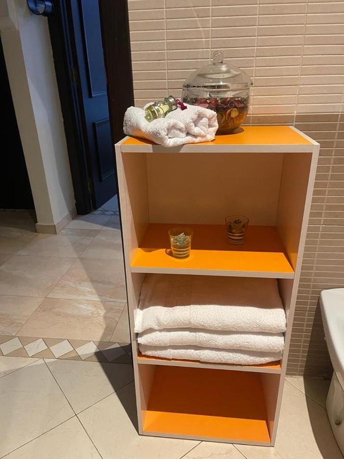 Magnifique Appartement Spacieux Confort Propre Familial 2 Chambres Salon Et Salle A Manger A 20Mn A Pied De Place Jemaa El Fina 4 Piscines Dans Espace De Golf A 12 Mn En Voitures L Entree Est Gratuit Pour La Clientele Ouvert Entre 10H Et 20H Marrakesh Exterior photo
