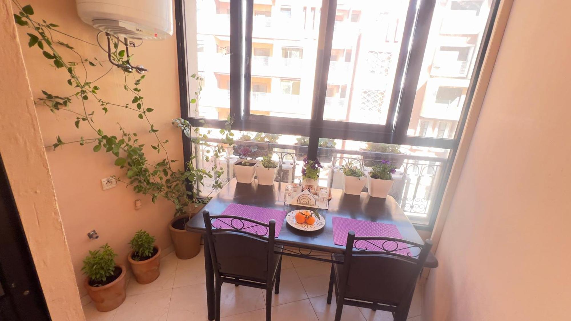 Magnifique Appartement Spacieux Confort Propre Familial 2 Chambres Salon Et Salle A Manger A 20Mn A Pied De Place Jemaa El Fina 4 Piscines Dans Espace De Golf A 12 Mn En Voitures L Entree Est Gratuit Pour La Clientele Ouvert Entre 10H Et 20H Marrakesh Exterior photo