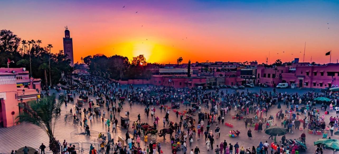 Magnifique Appartement Spacieux Confort Propre Familial 2 Chambres Salon Et Salle A Manger A 20Mn A Pied De Place Jemaa El Fina 4 Piscines Dans Espace De Golf A 12 Mn En Voitures L Entree Est Gratuit Pour La Clientele Ouvert Entre 10H Et 20H Marrakesh Exterior photo